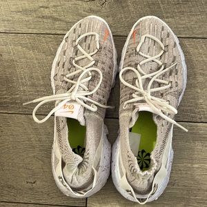 Men’s Nike Space Hippie 04 Size 8.5